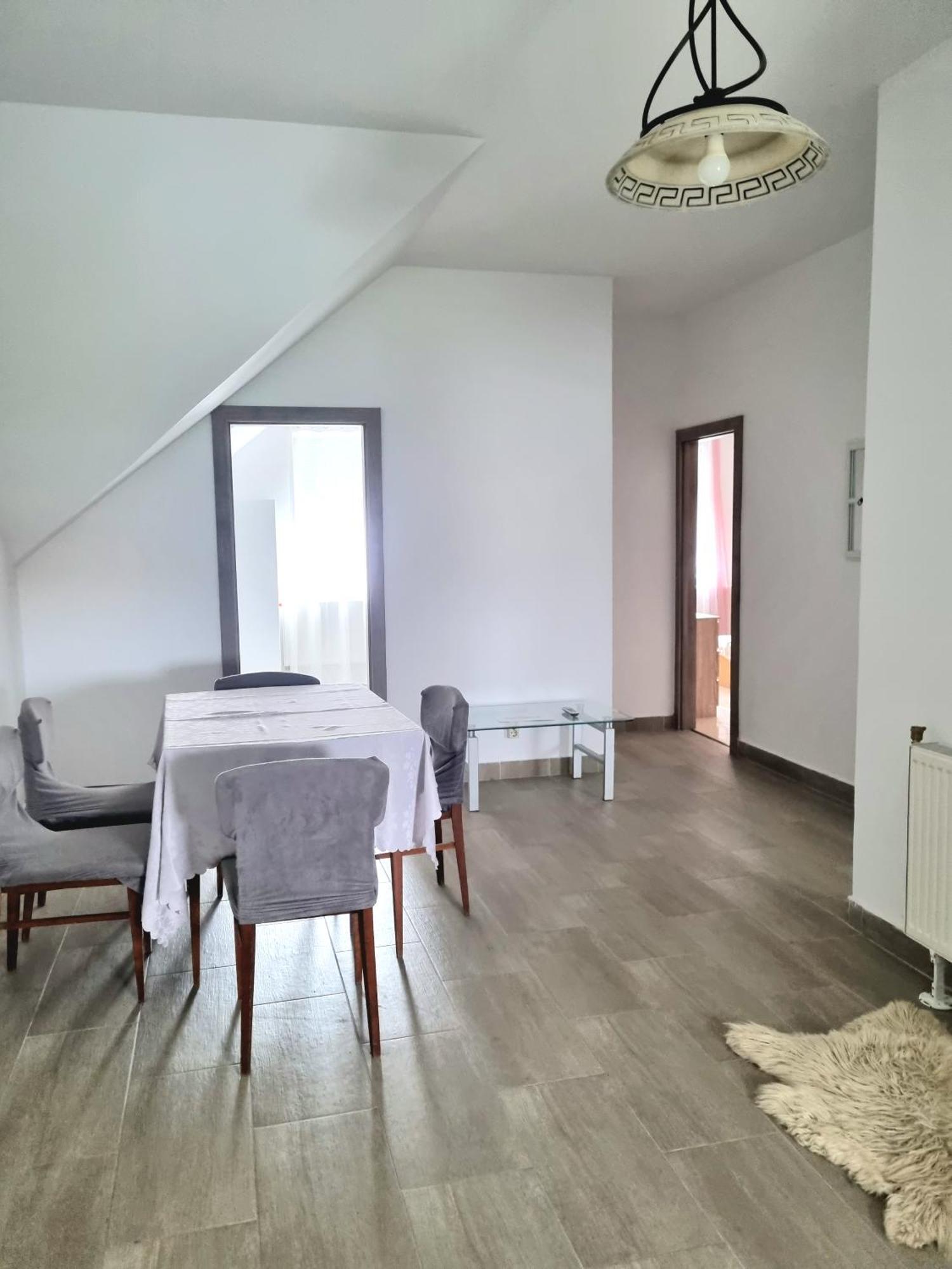 Sosto Apartman เซแกชแฟเฮร์วาร์ ภายนอก รูปภาพ